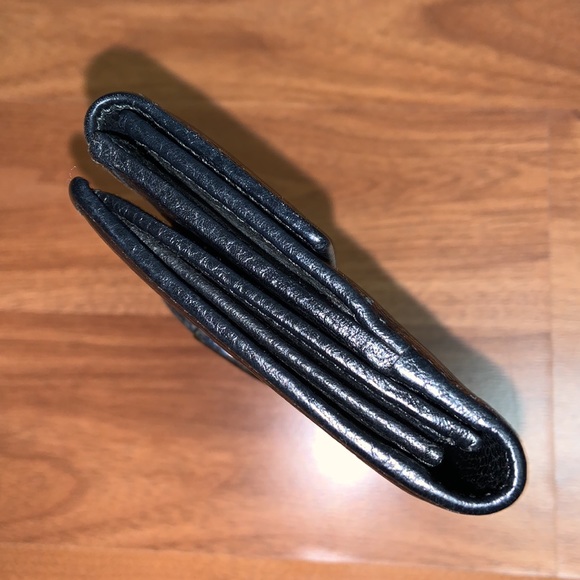 Authentic Gucci Leather Long Wallet - Picture 4 of 13